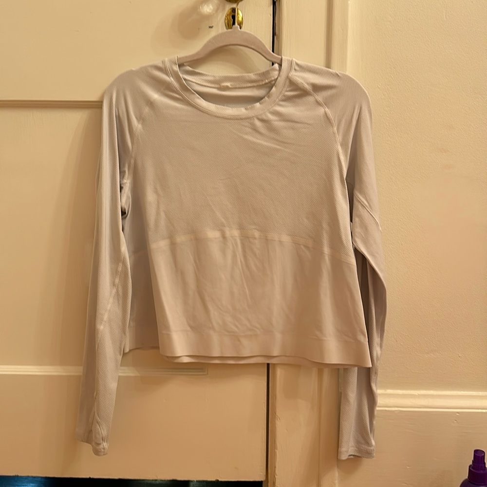 Lululemon long sleeve athletic shirt